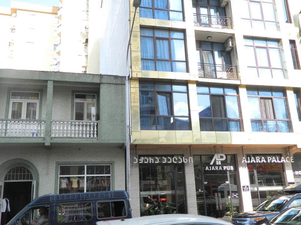 Chemi Saxli Apartment Batumi Eksteriør billede